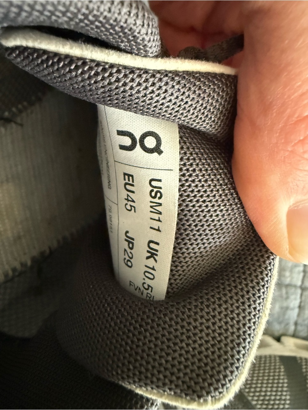 On Running Cloud 5 sneakers in Grey - Picture 4 of 4